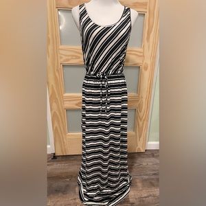 Liz Claiborne Maxi Dress Size M
